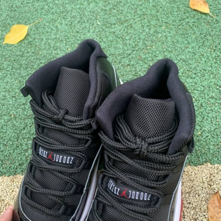 Jordan 11 Retro Playoffs Bred (2019)